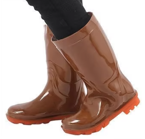 94864b81-d51a-4dbf-be62-efed053f0847_kiirgav-pruun-vesitihe-hingav-pvc-aia-saapad-tugev-oranž-solgi.png